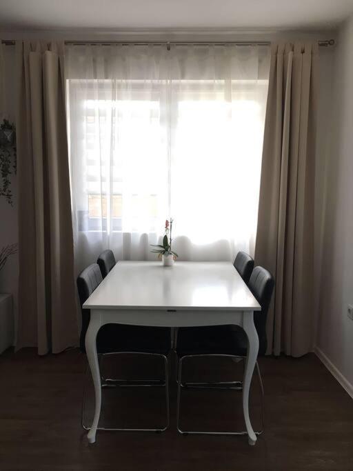 Cozy And Charming Apt. Sarajevo Lejlighed Eksteriør billede